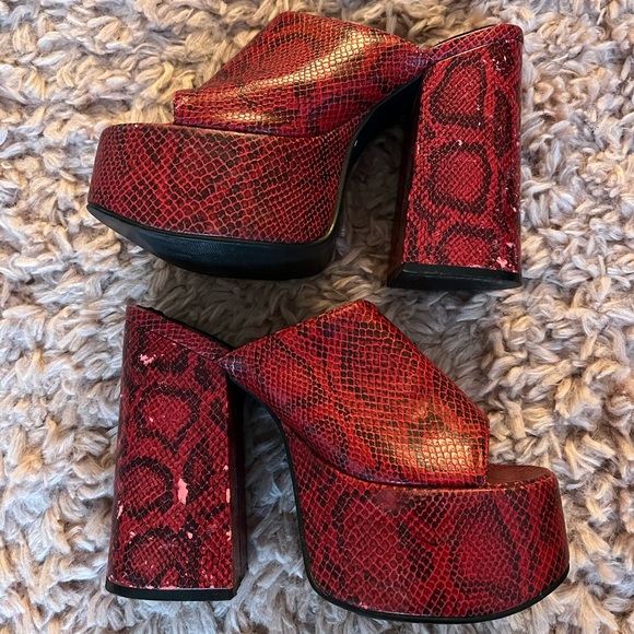 Red Snake Print Platform Sandals! - Picture 6 of 8